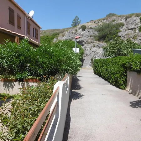 Holiday home Holidayland De La Clape 6 Couchages Climatisee Narbonne-Plage